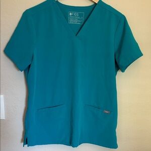 FIGS Casma Three-Pocket Scrub Top size M -Blue